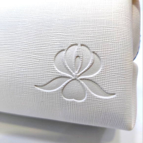 Sisley makeup toiletry bag - Picture 3 of 3